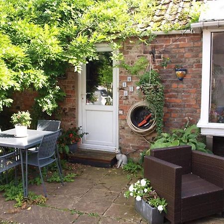 Self-Contained Annex - Beautiful Village Near York Buitenkant foto